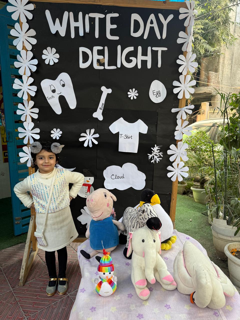 White day delight celebration at udayan kidz sec-8