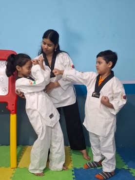 summer camp week 4 day 6 at Udayan kidz sec-8